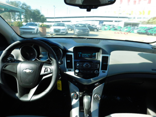 Used 2016 Chevrolet Cruze Limited LS Sedan FWD image 14