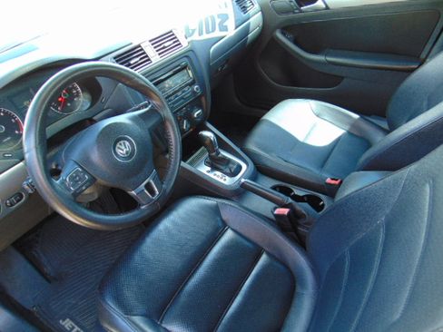 Used 2014 Volkswagen Jetta TDI image 10