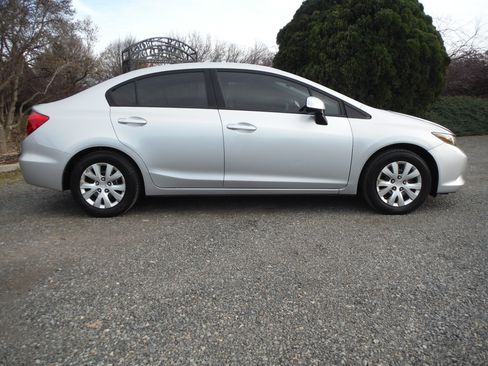Used 2012 Honda Civic LX image 5