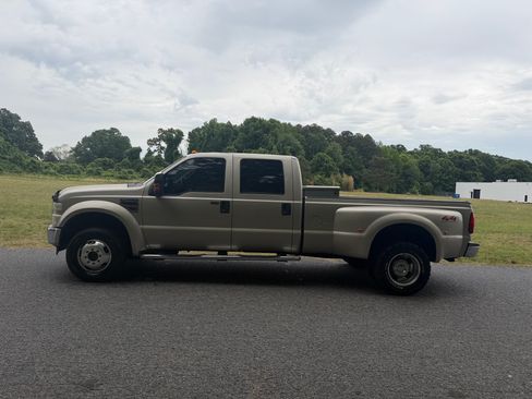 Used 2008 Ford F350 4x4 Crew Cab DRW Super Duty image 1