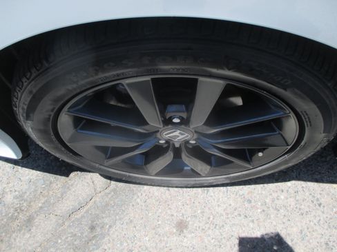 Used 2020 Honda Civic EX Hatchback image 19