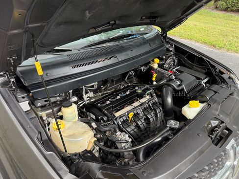 Used 2016 Dodge Journey SE image 17