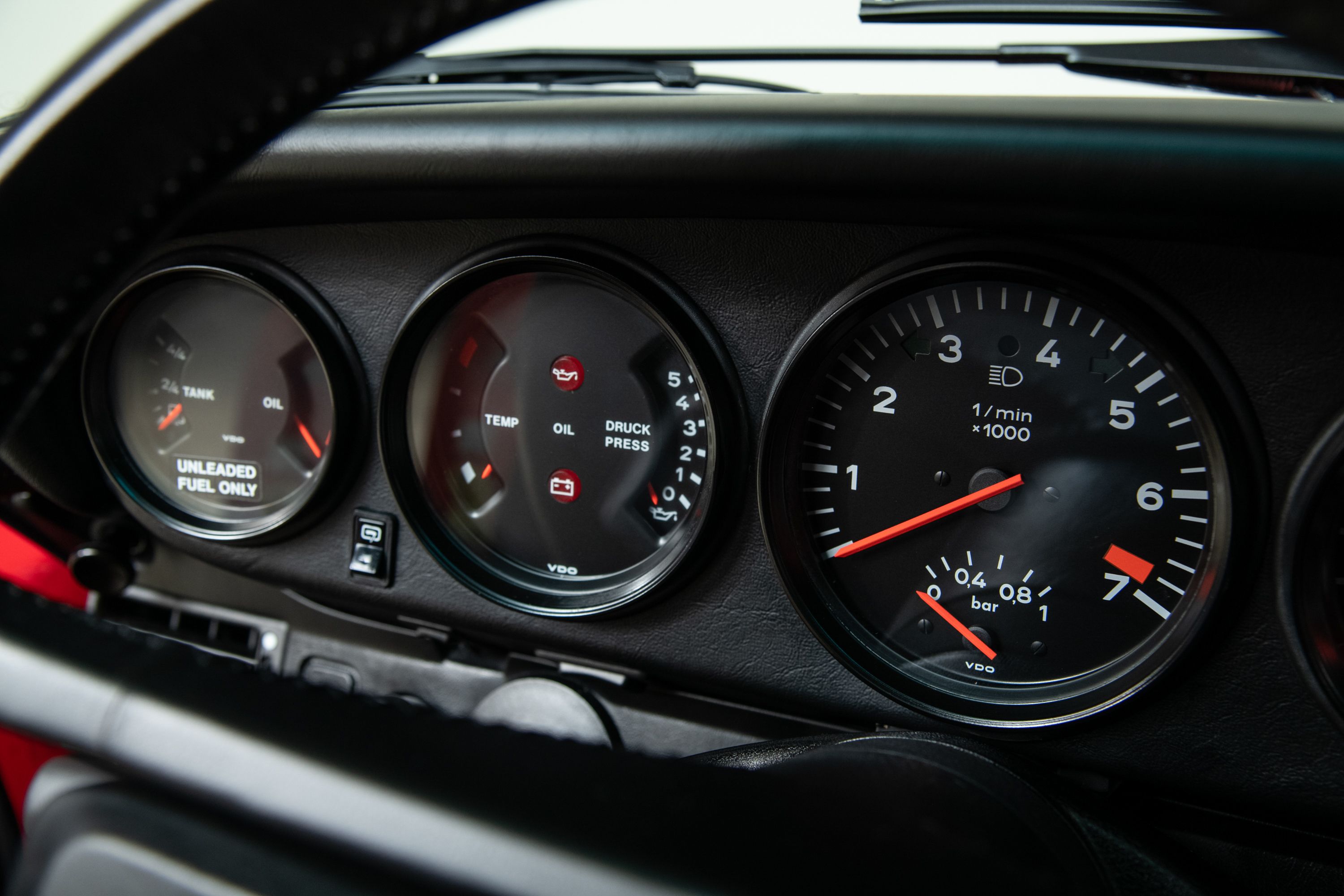 Used 1988 Porsche 911 Turbo Coupe RWD image 76