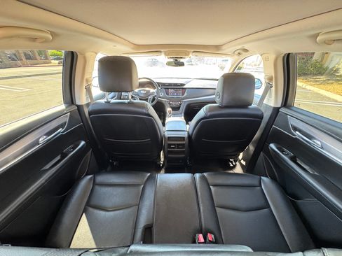 Used 2019 Cadillac XT5 Luxury image 17