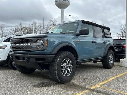 Used 2022 Ford Bronco Badlands image 3