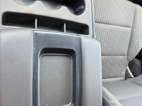 Used 2018 Chevrolet Tahoe LS image 13