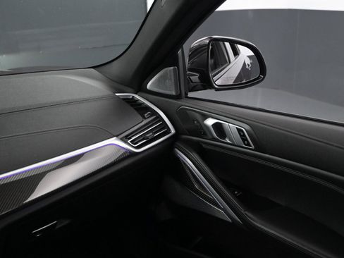 Used 2021 BMW X6 M50i image 20