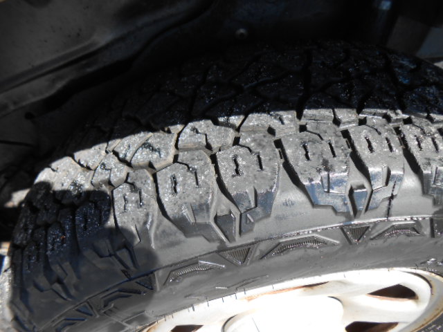Used 2008 Ford Escape 2WD XLS image 9