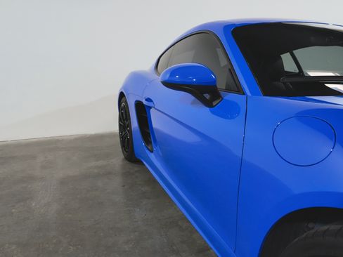 Used 2022 Porsche 718 Cayman S image 23