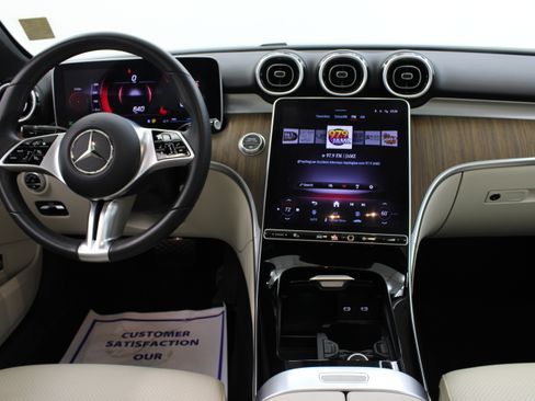 Used 2025 Mercedes-Benz C 300 image 19