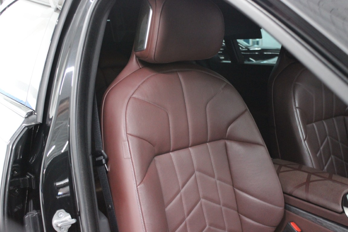 Used 2024 BMW i7 eDrive50 RWD image 62
