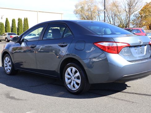 Used 2015 Toyota Corolla LE image 6