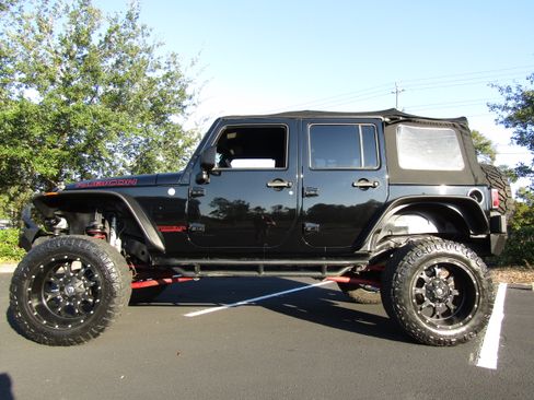 Used 2015 Jeep Wrangler Rubicon image 1