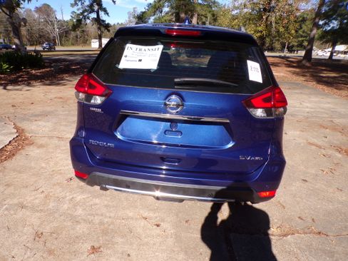 Used 2020 Nissan Rogue SV image 6