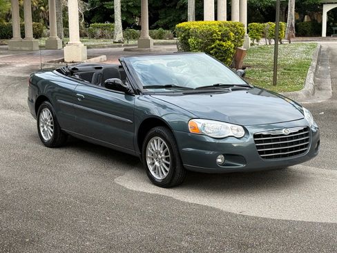Used 2005 Chrysler Sebring Touring image 3