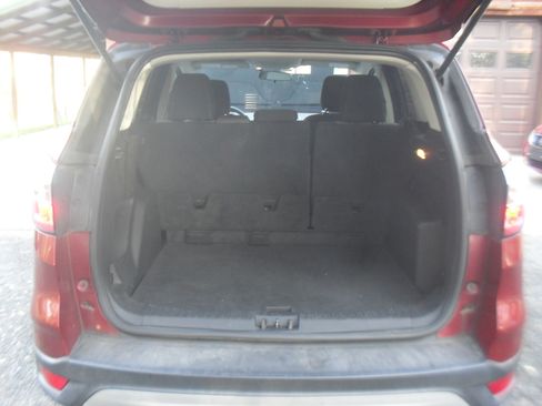 Used 2018 Ford Escape SE Sport image 9