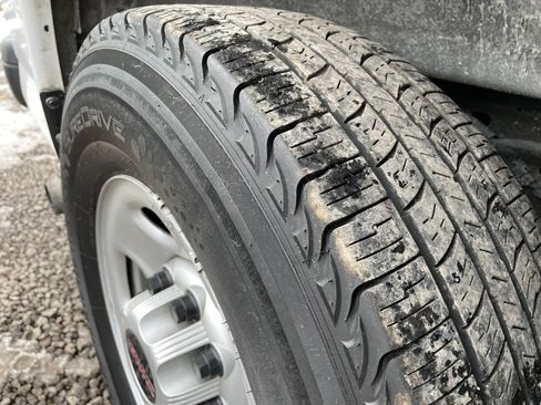 Used 2021 GMC Savana 2500 image 22