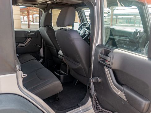 Used 2016 Jeep Wrangler Sport image 20