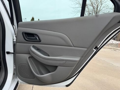 Used 2013 Chevrolet Malibu LS image 13