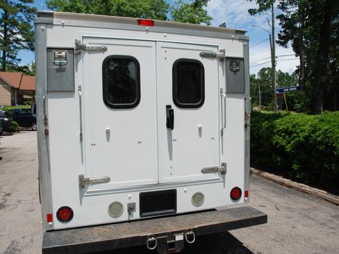 Used 2015 Ford E-350 and Econoline 350 image 15