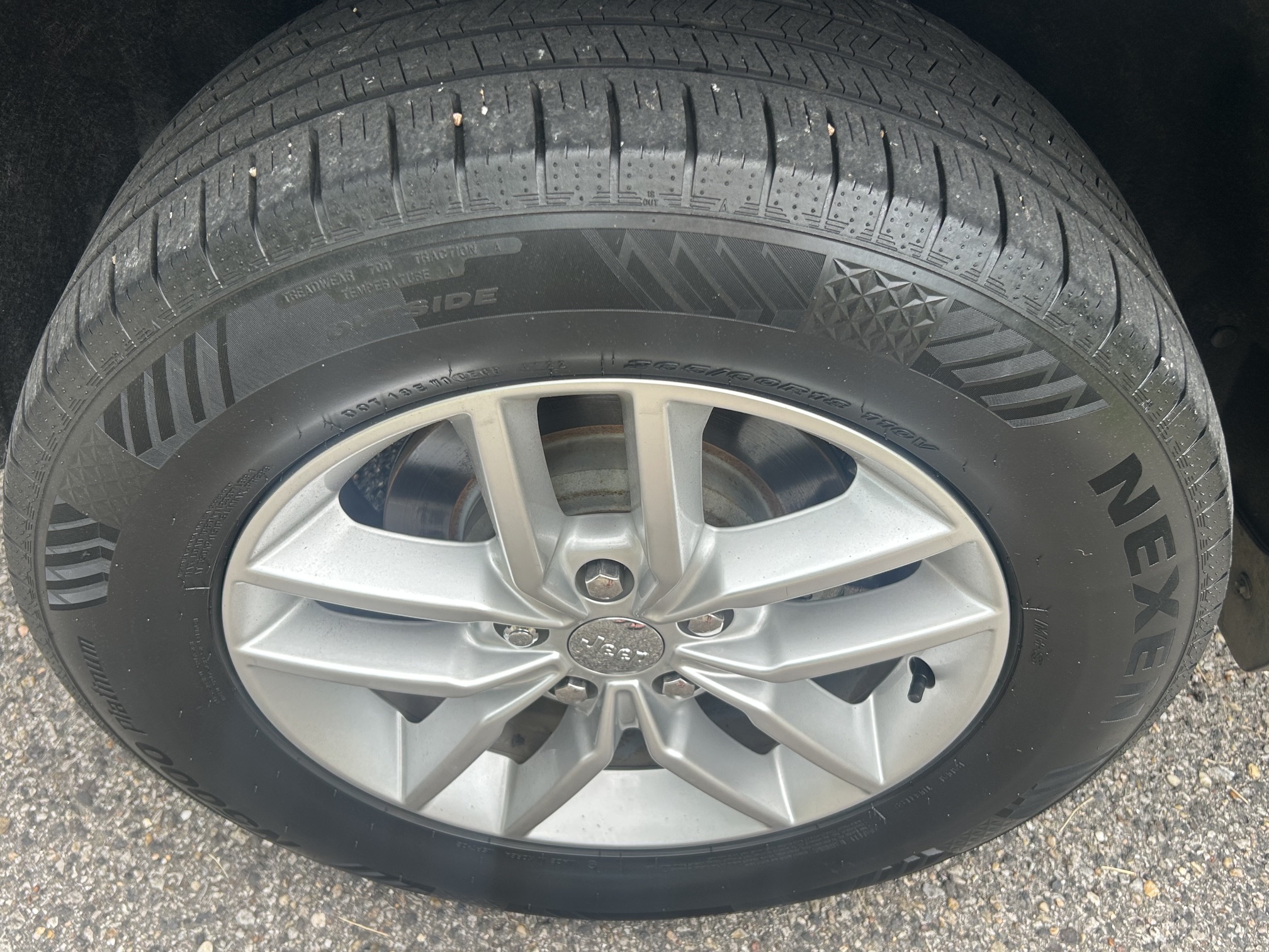 Used 2018 Jeep Grand Cherokee 2WD Laredo image 19