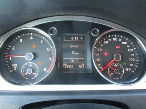 Used 2009 Volkswagen CC Luxury FWD image 38