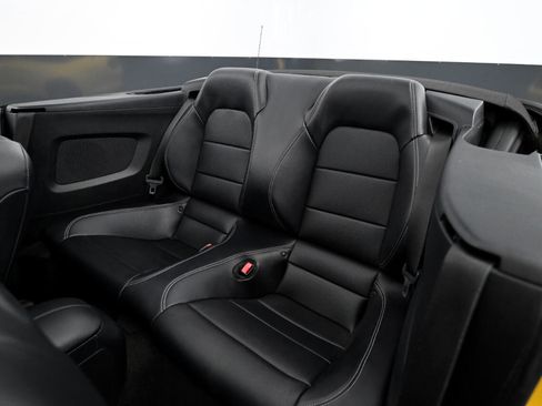 Used 2017 Ford Mustang GT Premium image 30