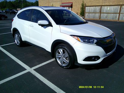 Used 2019 Honda HR-V EX image 2