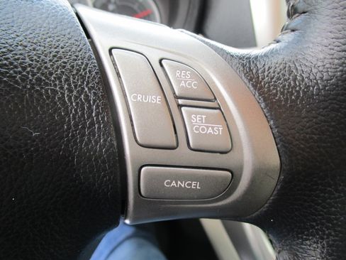 Used 2010 Subaru Impreza 2.5i Premium image 24