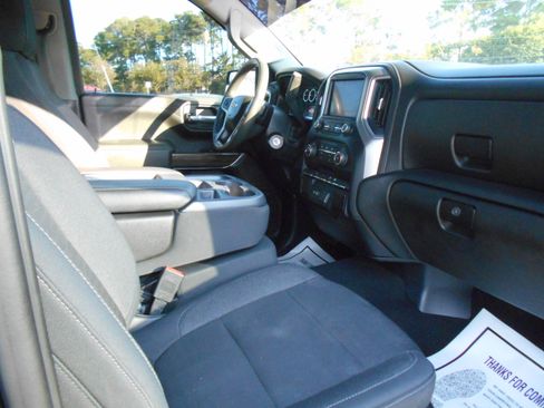 Used 2020 Chevrolet Silverado 1500 LT image 9