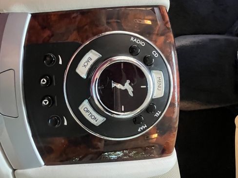 Used 2014 Rolls-Royce Ghost image 33