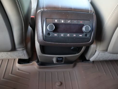 Used 2014 GMC Acadia Denali image 19