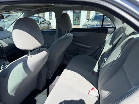 Used 2013 Toyota Corolla LE image 12