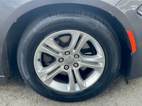 Used 2015 Dodge Charger SE image 32