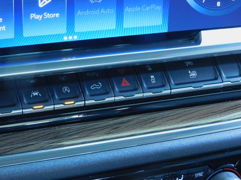 Used 2023 Chevrolet Silverado 1500 LT image 7