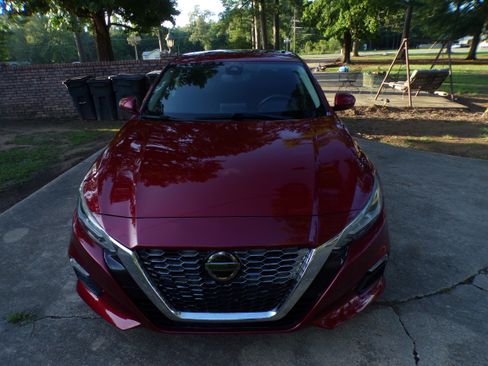 Used 2019 Nissan Altima 2.5 SV AWD image 1