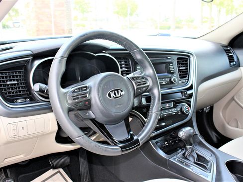Used 2016 Kia Optima Premium Hybrid FWD image 21
