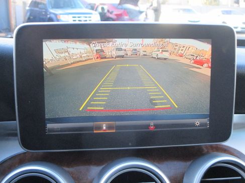 Used 2016 Mercedes-Benz C 300 Sport image 7