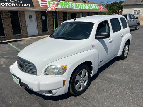 Used 2010 Chevrolet HHR LS FWD image 1