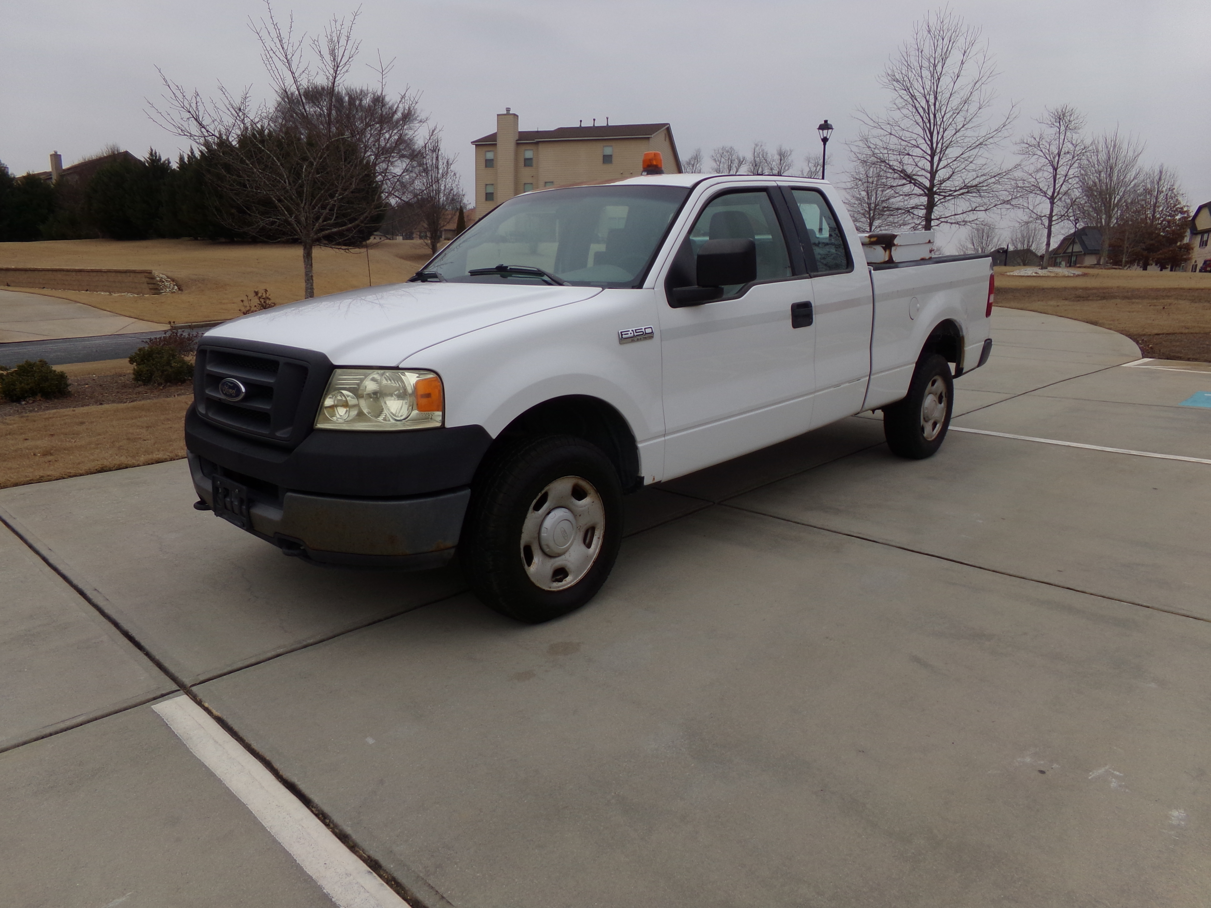Used 2005 Ford F150 XLT AWD/4WD image 1