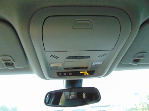 Used 2020 Chevrolet Blazer LT image 26