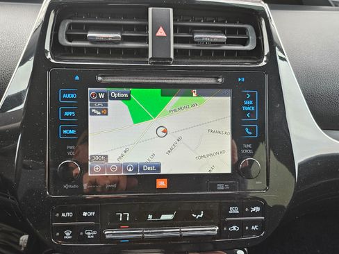 Used 2016 Toyota Prius Four Touring image 18