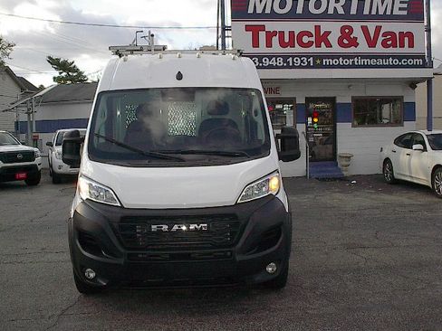 Used 2024 RAM ProMaster 2500 image 2