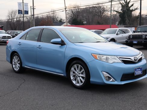 Used 2012 Toyota Camry XLE image 10
