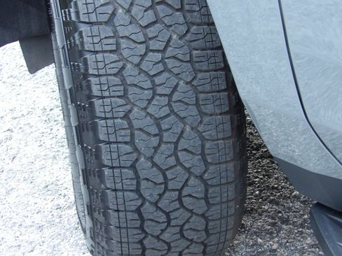 Used 2025 Chevrolet Tahoe 2WD Premier image 14