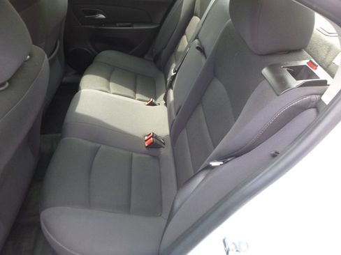 Used 2016 Chevrolet Cruze Limited LT Sedan FWD image 15