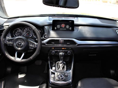 Used 2018 MAZDA CX-9 FWD Touring image 26