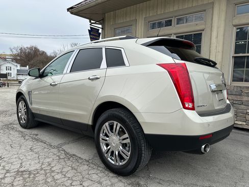 Used 2013 Cadillac SRX Luxury image 3