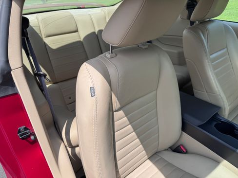 Used 2006 Ford Mustang GT Premium image 19