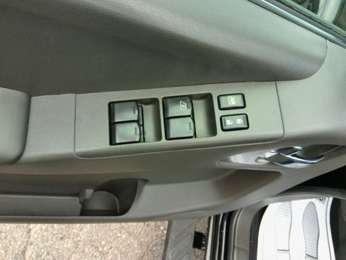 Used 2007 Nissan Frontier 4x4 Crew Cab NISMO image 45